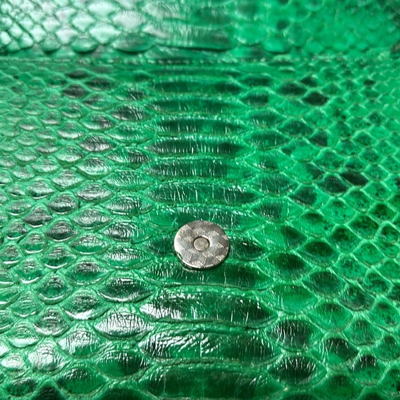 Genuine python green clutch bag. Made in Bali - Picture 6 of 16